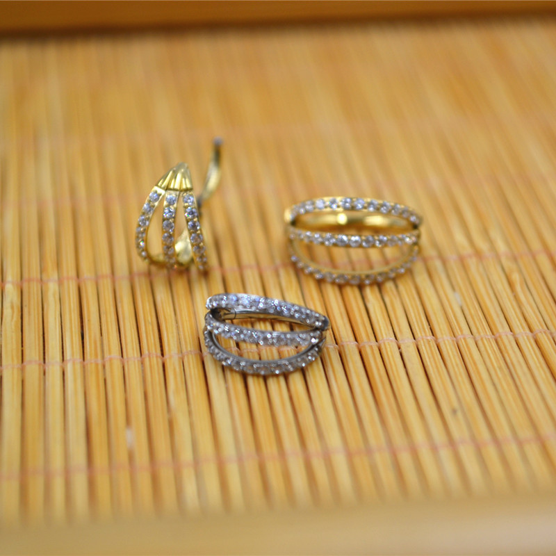 10pcs 16G CZ G23 Titanium Nose - Clicker Ring Seamless recension och pris