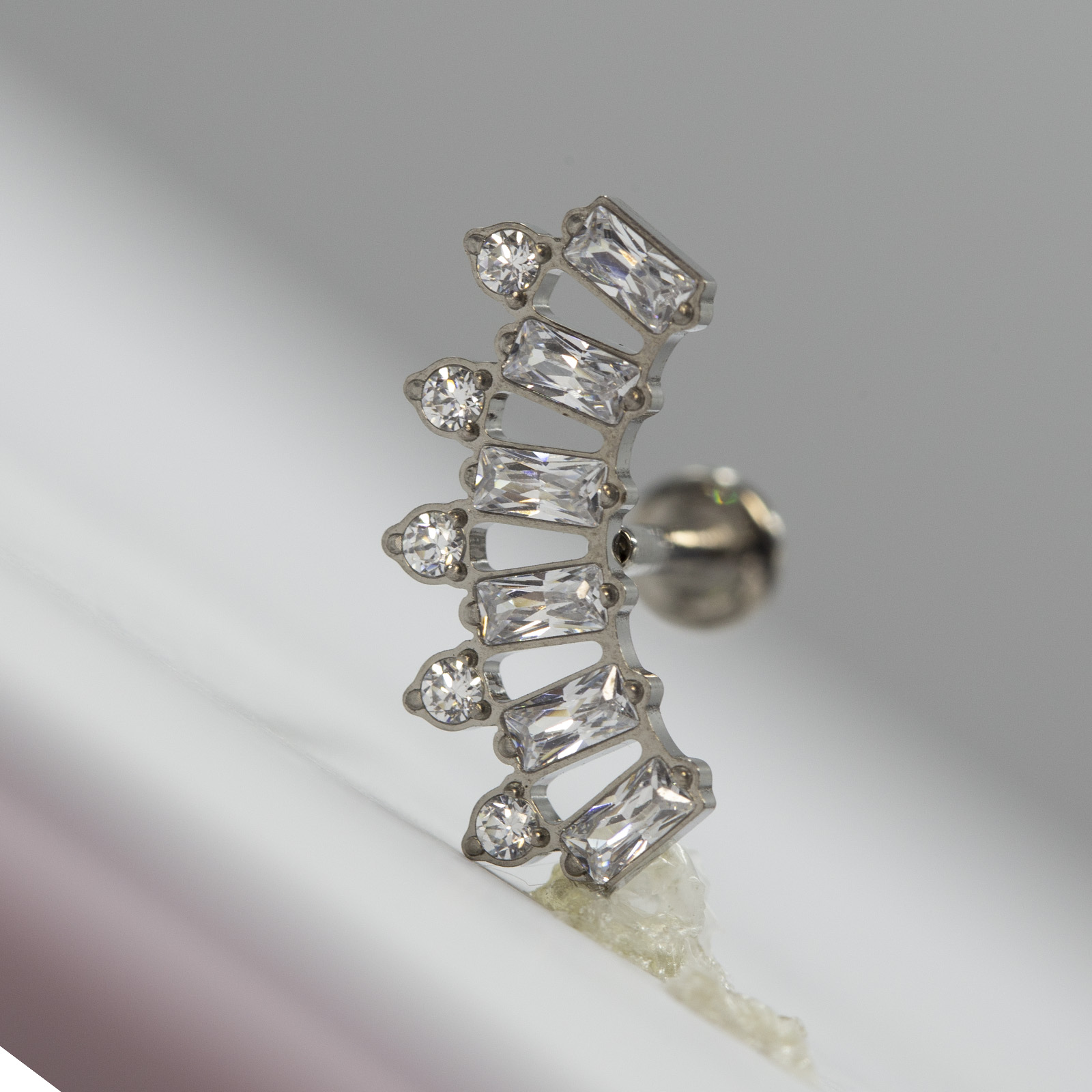 16G Implant Grade Titanium AST - Body Jewelry Implants recension och pris