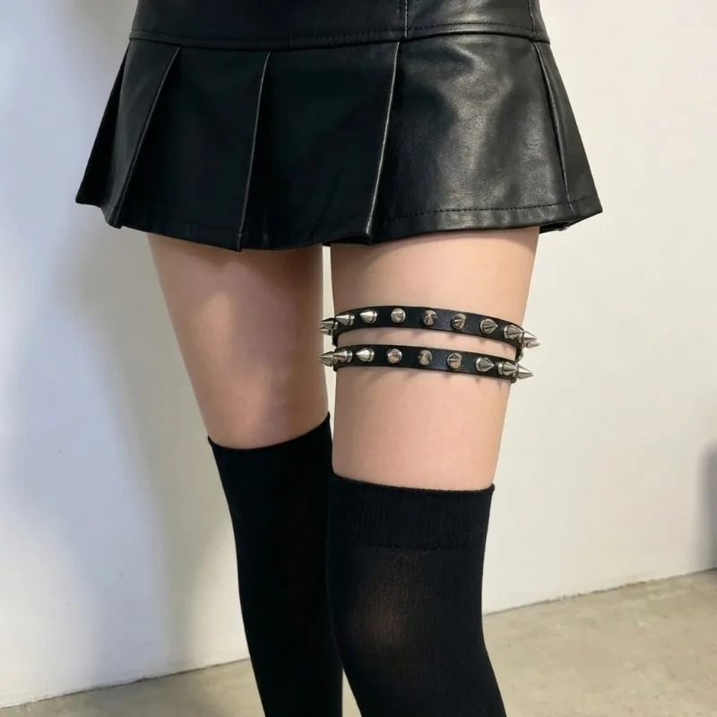 Double Row Cone Spike Leg Gart - Body Jewelry Sale recension och pris